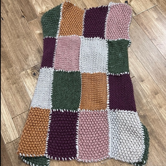 Handmade Long Crochet/Knitted Vest - Picture 8 of 11